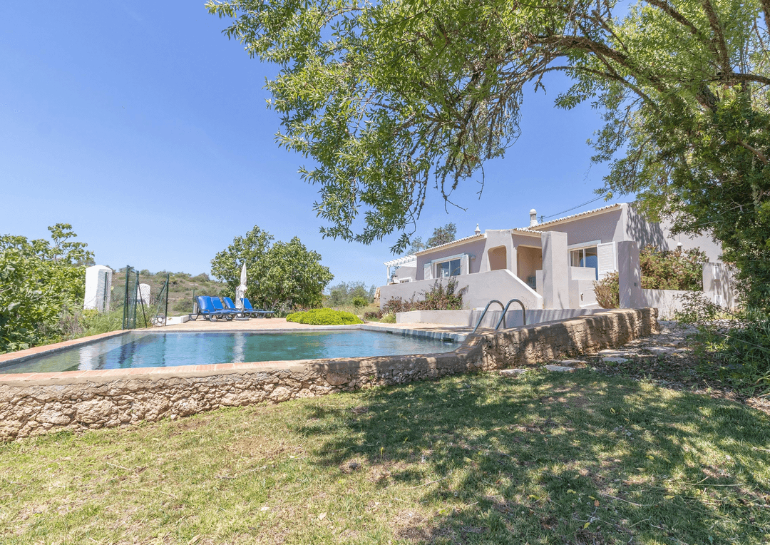 2+1 BEDROOMS VILLA INSERTED IN ONE OF THE BEST GOLF COURSES IN THE ALGARVE