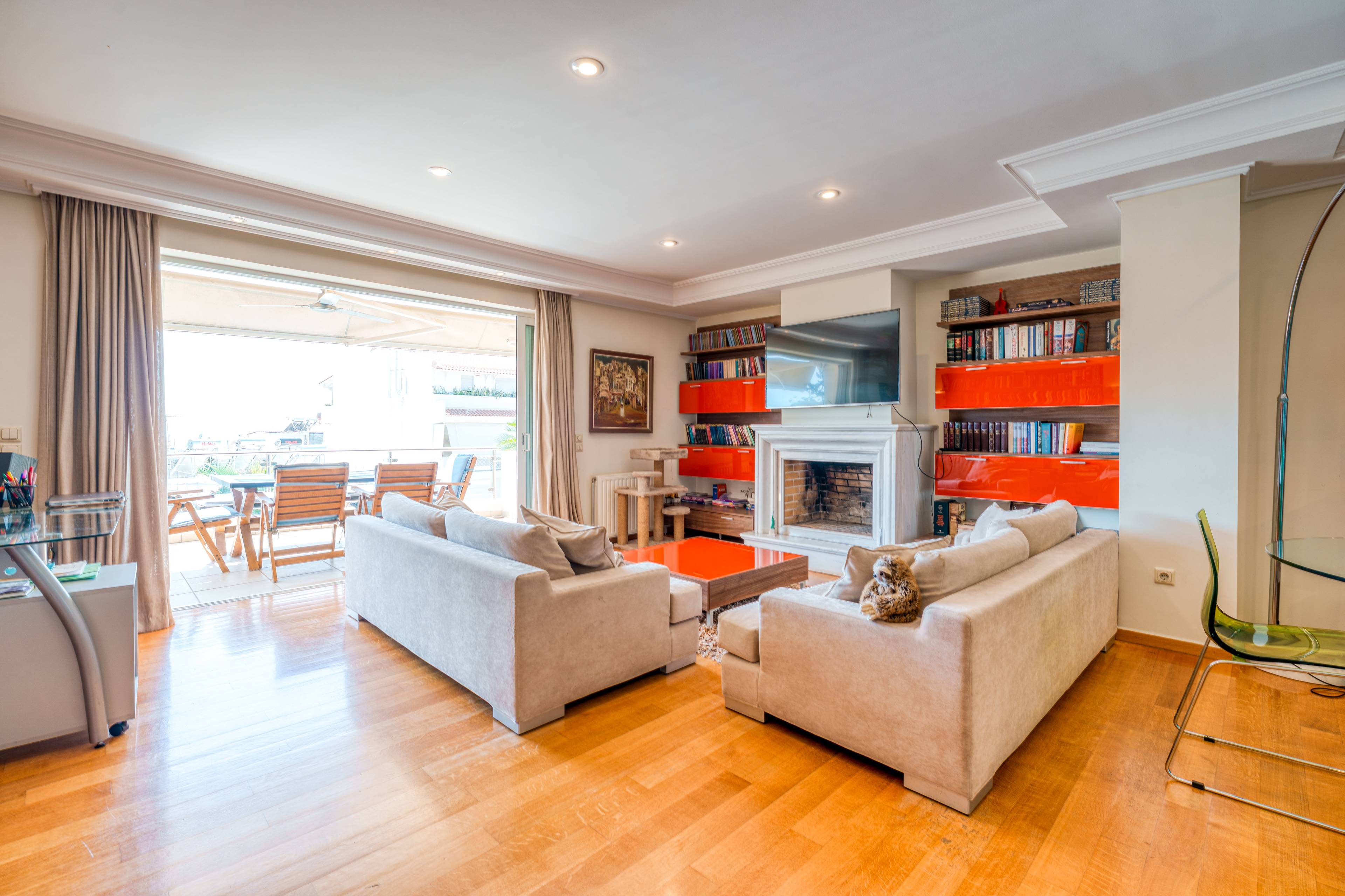 Luxurious Duplex Apartment in Voula, Greece