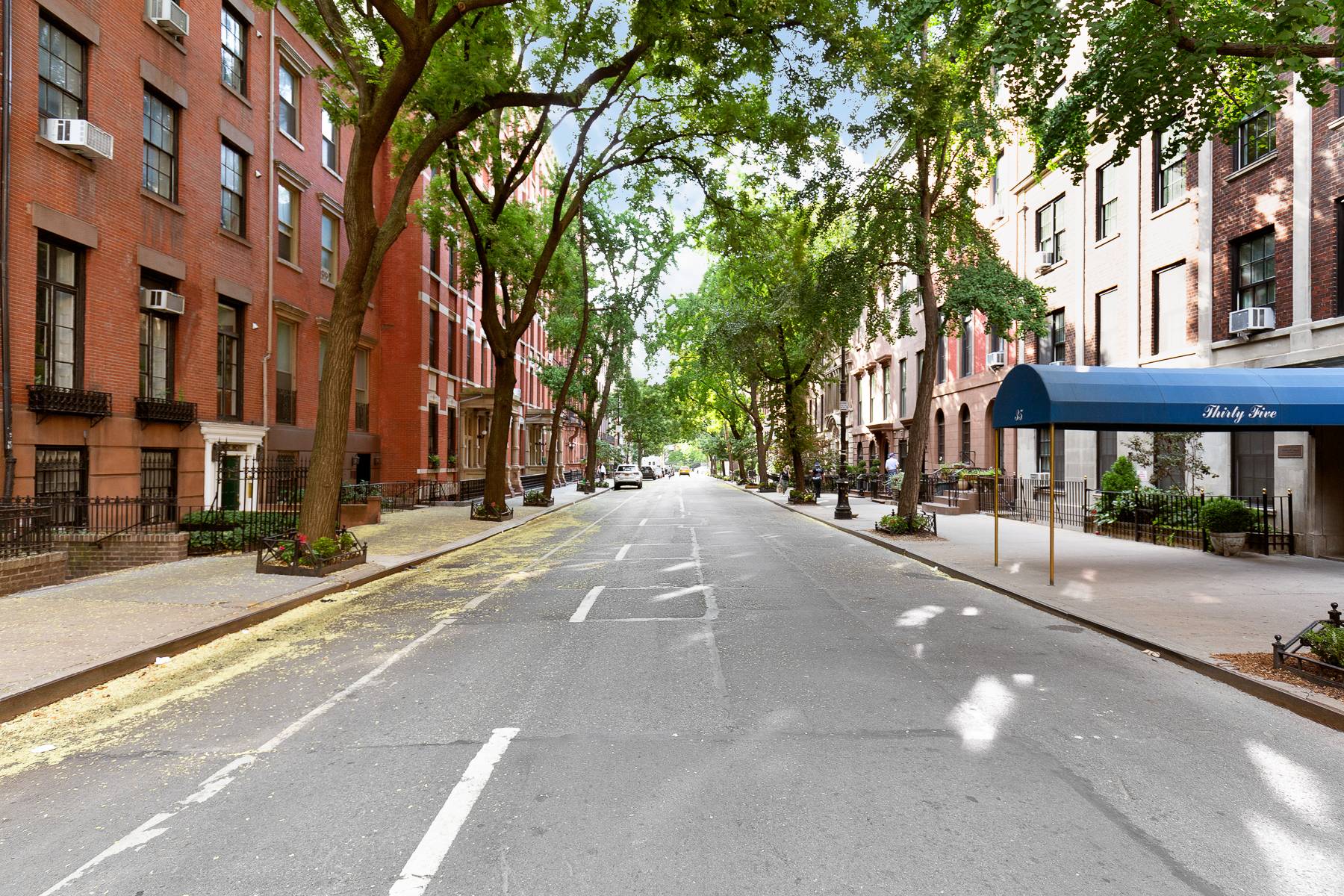 Prime Village Studio with Condo Rules!