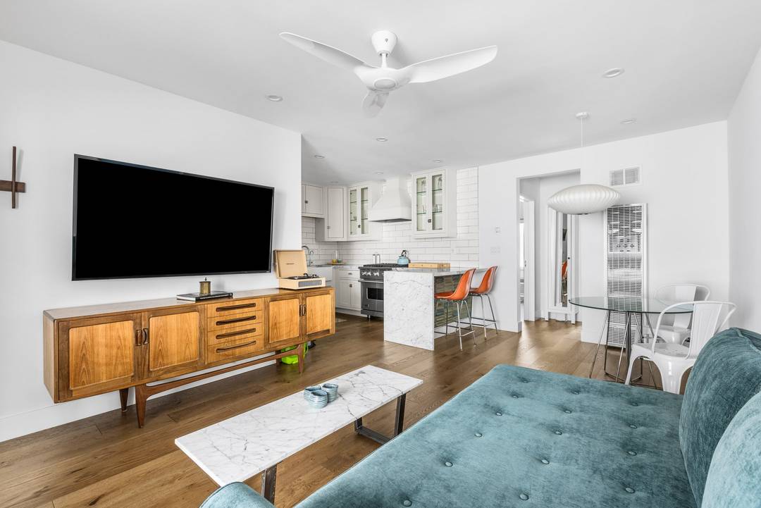 1929 Tamarind Ave APT 8, Los Angeles, CA 90068, USA