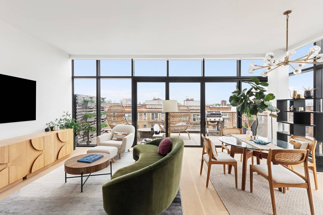 Luxurious 3 Bedroom #PHA Resale in Astoria's most distinguished new condo