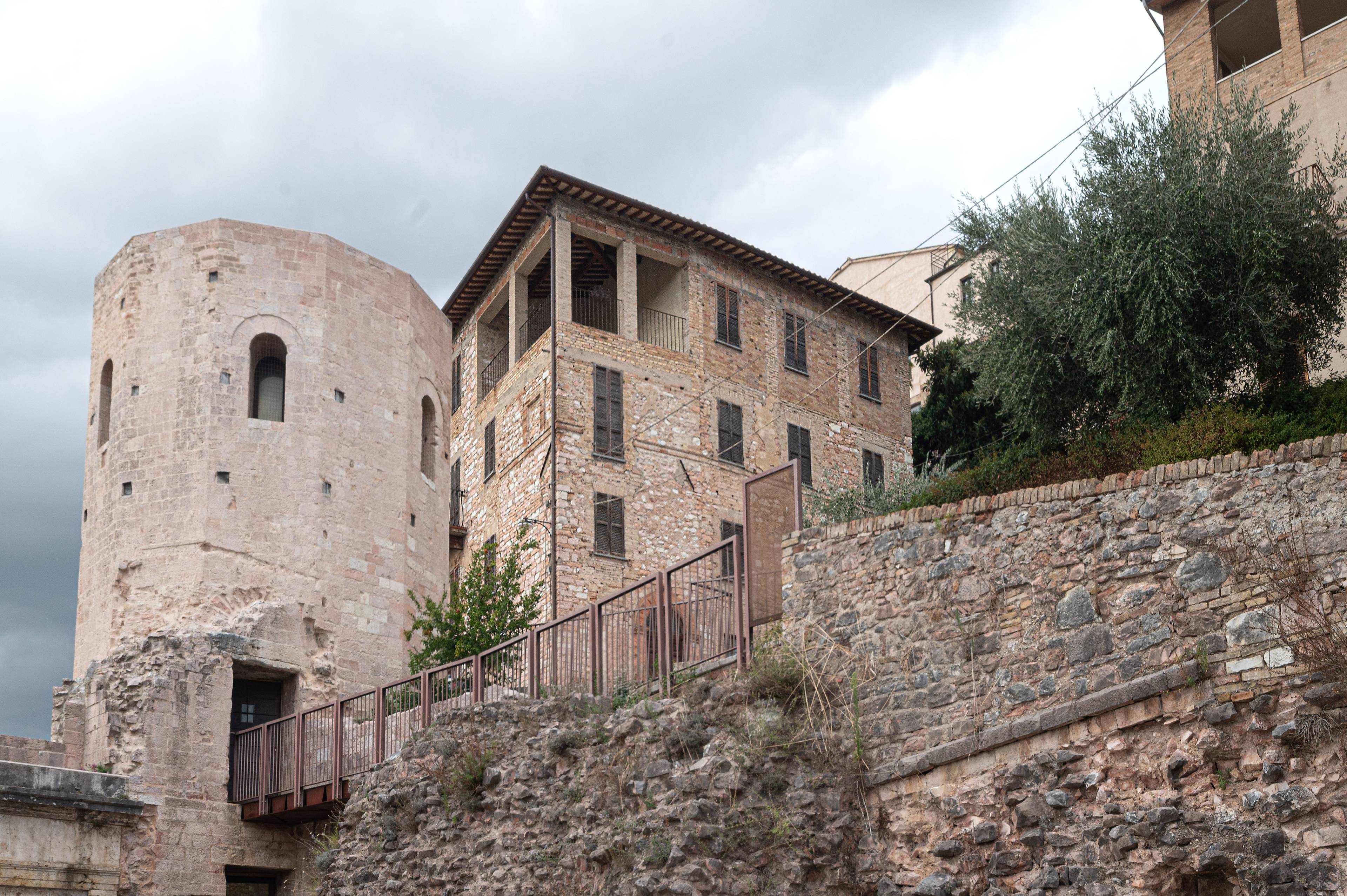 GRAND PALAZZO IN THE HEART OF SPELLO