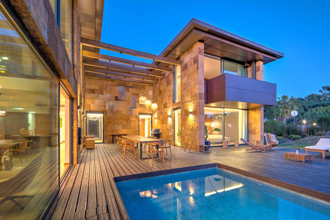 Tróia Luxury Living | 4-Bedroom Villa | Outdoor Pool | Steps from the Beach | Designer Home