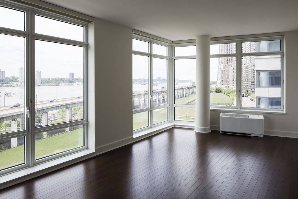 RIVERSIDE BLVD BEST DEAL  LUXURY  CORNER THREE BEDROOM/3 BATH WITH SPECTACULAR FINISHES, UNSURPASSED MASSIVE AMENITIES, RIVER AND PARK VIEWS