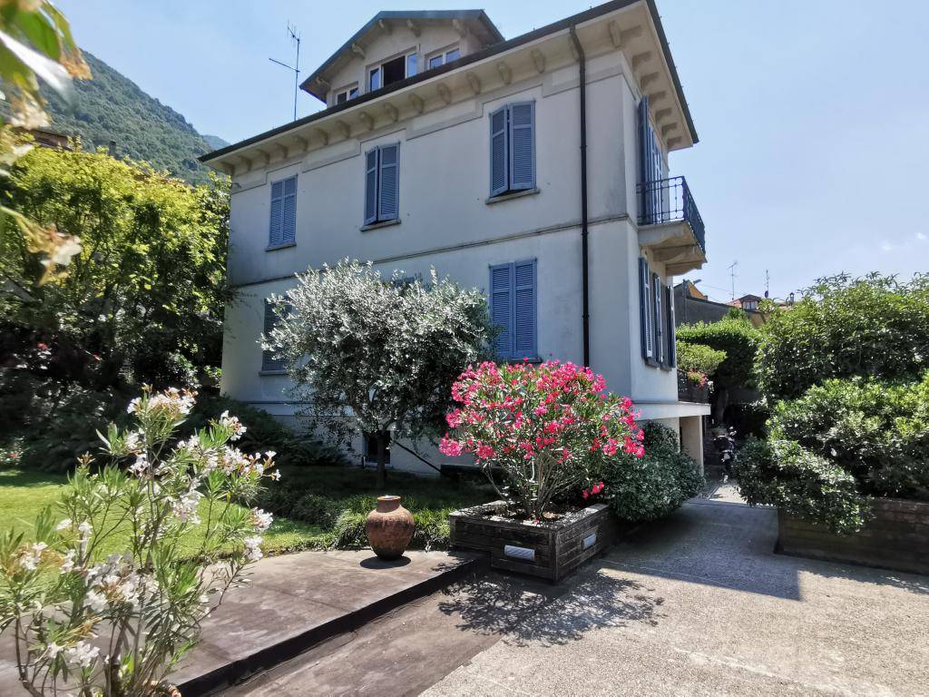 TORNO | ELEGANT VILLA