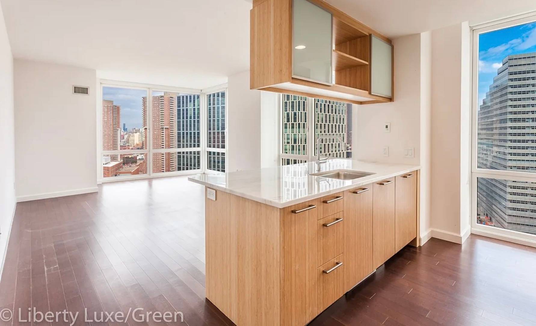 Luxurious 2 Bed 2 Bath in Battery Park City