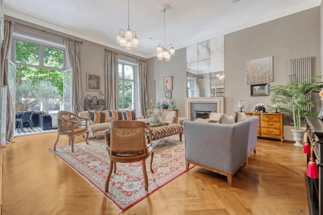 Rare Freehold Opportunity in Bayswater