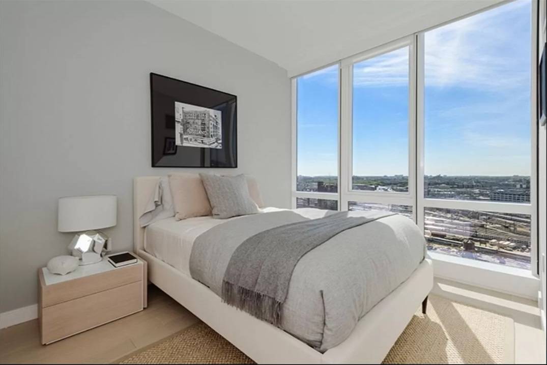 39th Fl High End 3 Bed/2 Baths--Ultra Luxury Building--No Fee--Reduced Security Deposit