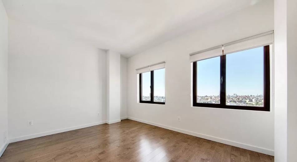 Extra Large Alcove--W/D-In unit--Modern Finished--Skyline Views