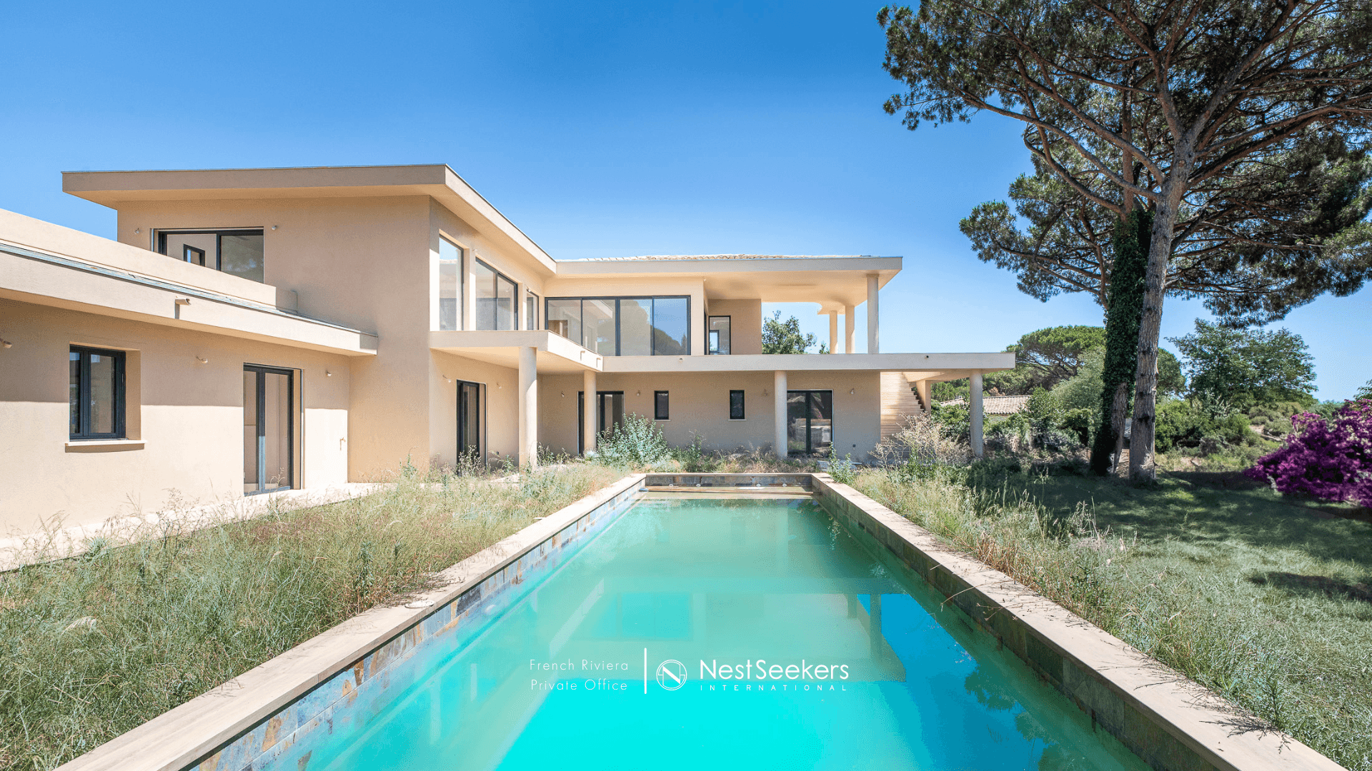 For Sale Elegant 5-Bedroom Villa with Private Pool and Panoramic Views in Grimaud, French Riviera