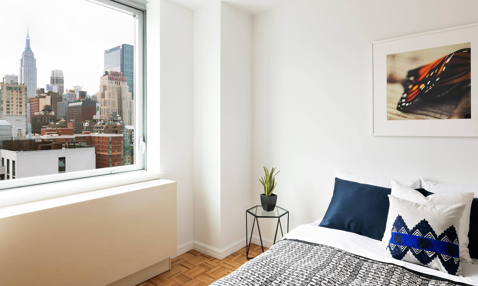 Large Studio, Full Service Building, No Broker Fee!