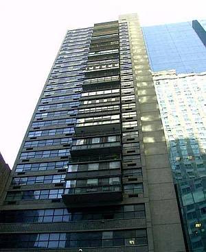 2Bed at 112 W 56th St