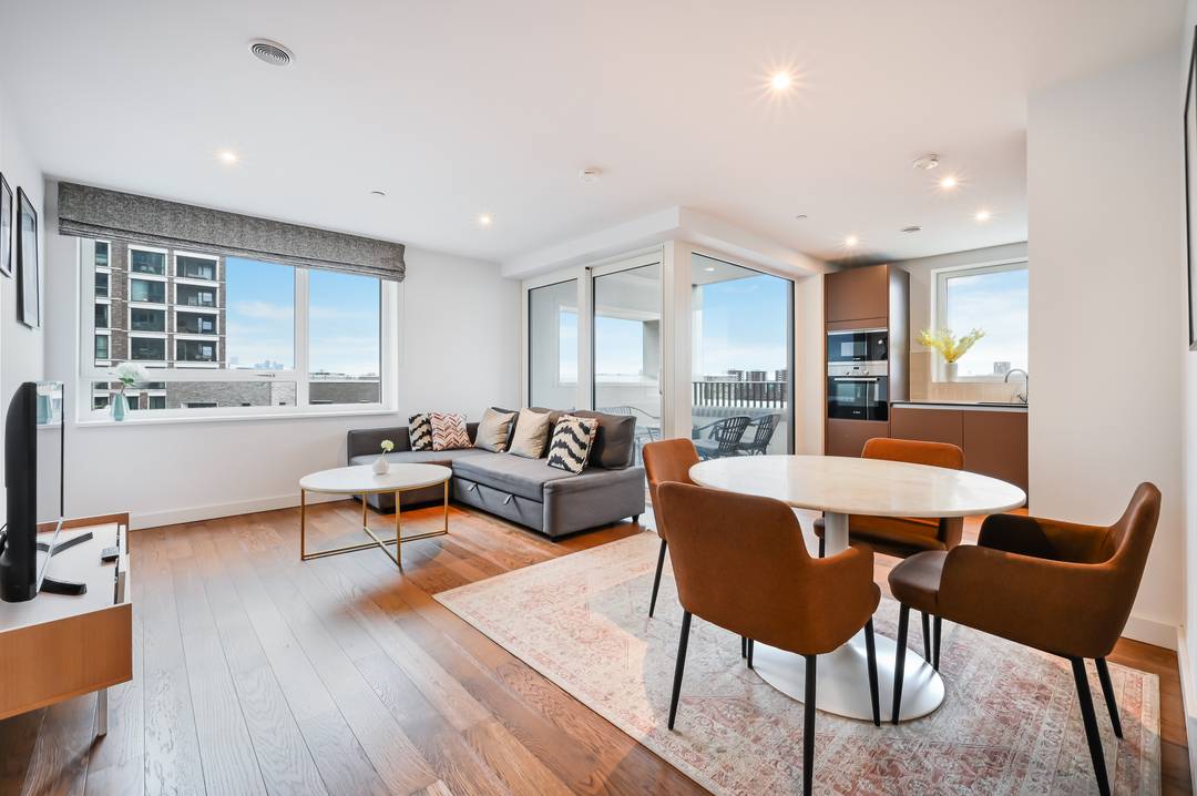 Contemporary Living in Elephant & Castle | 2-Bed Apartment with Private Balcony