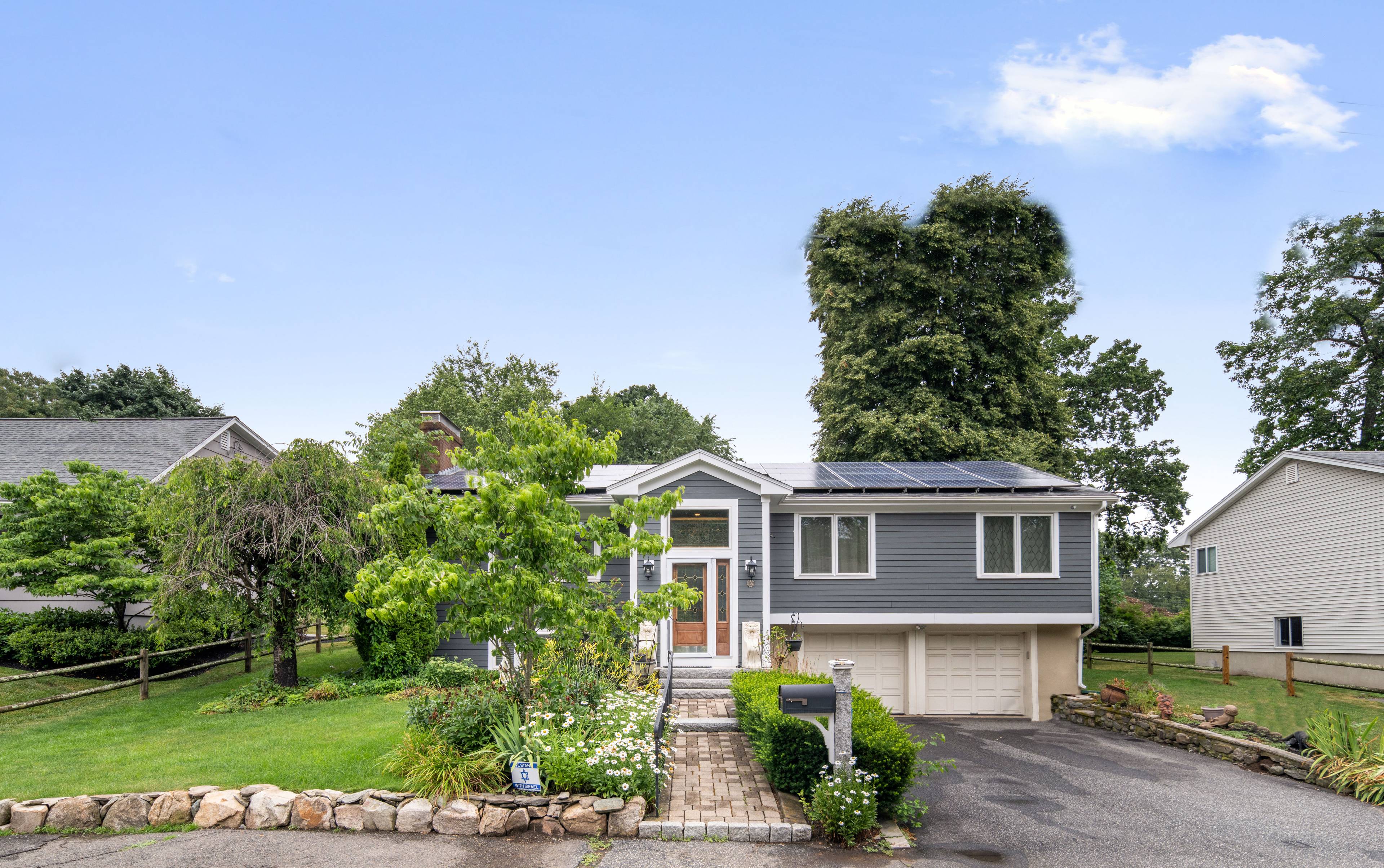 156 Woodbine Circle