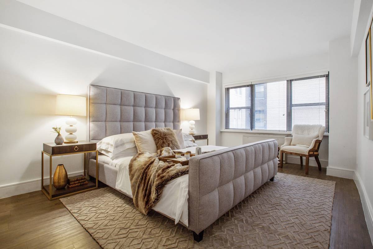 Spacious 1 Bed/1 Bath in Upscale Building in Lennox Hill