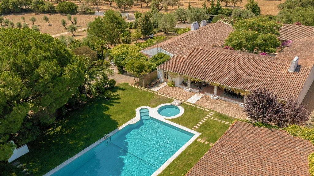 Idyllic Farmhouse |50 Minutes From Lisbon and From Europe's Most Beautiful Beaches