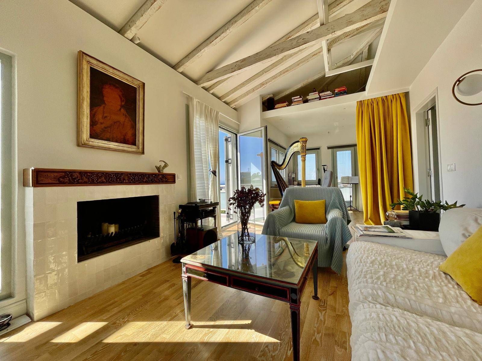 ELEGANT APARTMENT IN VOULA