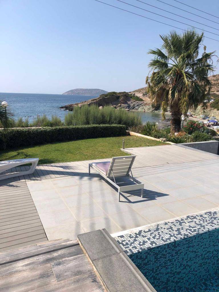 THIMARI VILLAS: Two breathtaking  seafront villas with unlimited sea views of the Saronic Gulf