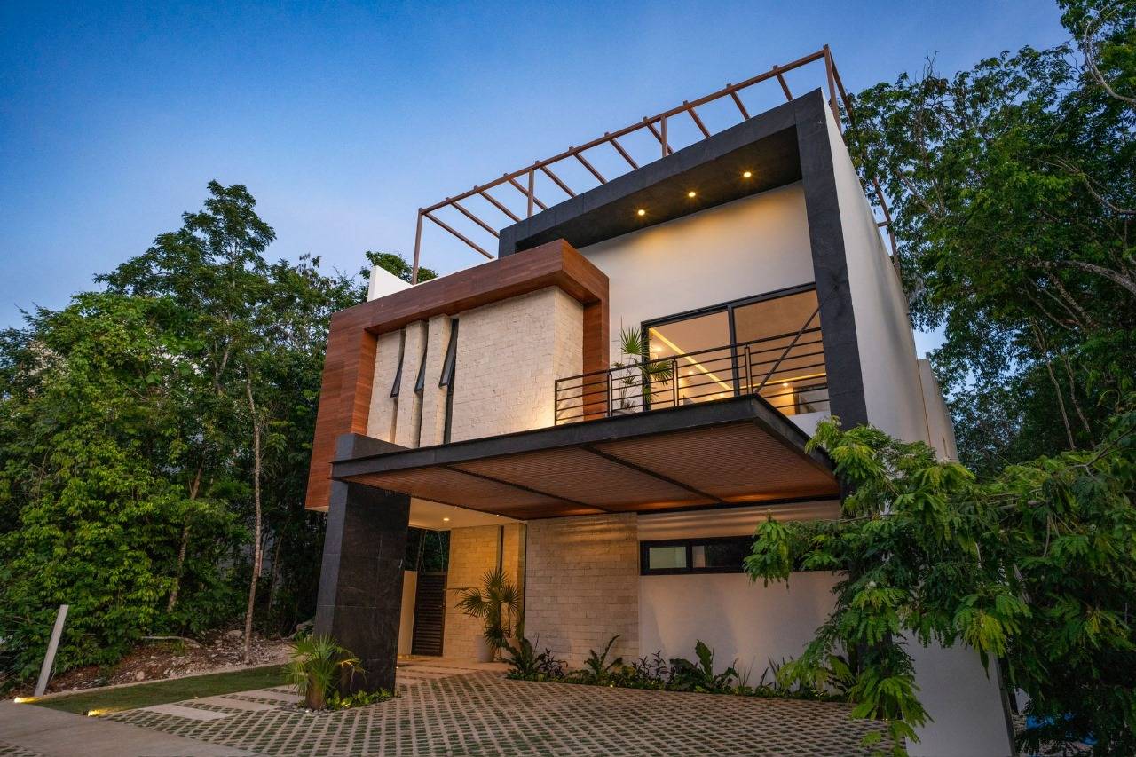 Exquisite New Home in Senderos de Mayakoba: A Haven Awaits