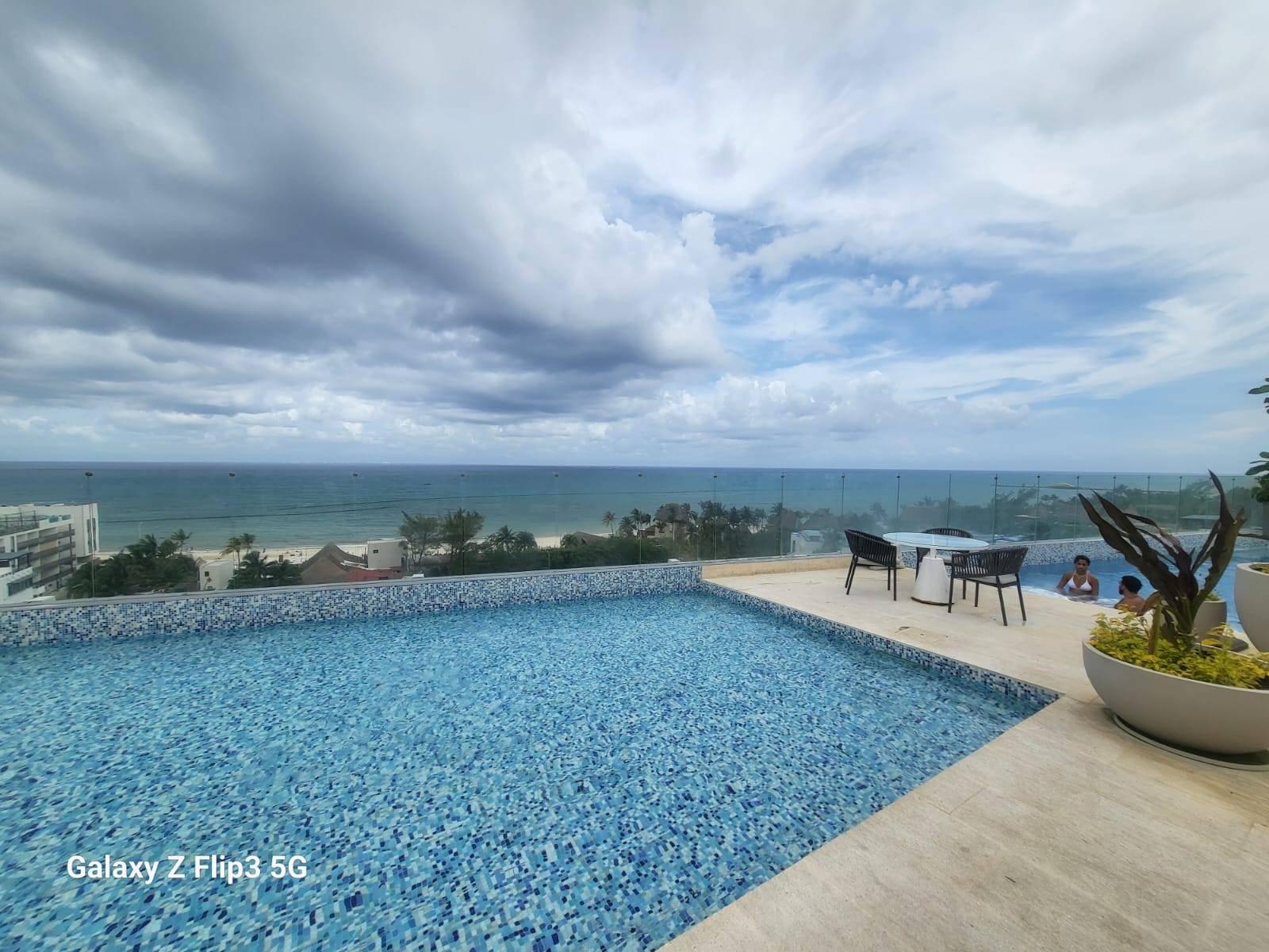 2 BEDROOM APARTMENT OCEAN VIEW IN PLAYA DEL CARMEN