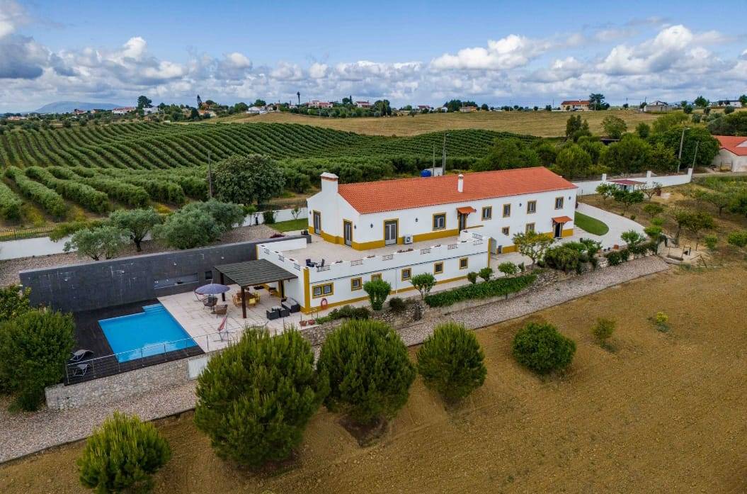 Charming Family Estate in Várzea: A Perfect Blend of Rural Tranquility and Modern Comfort