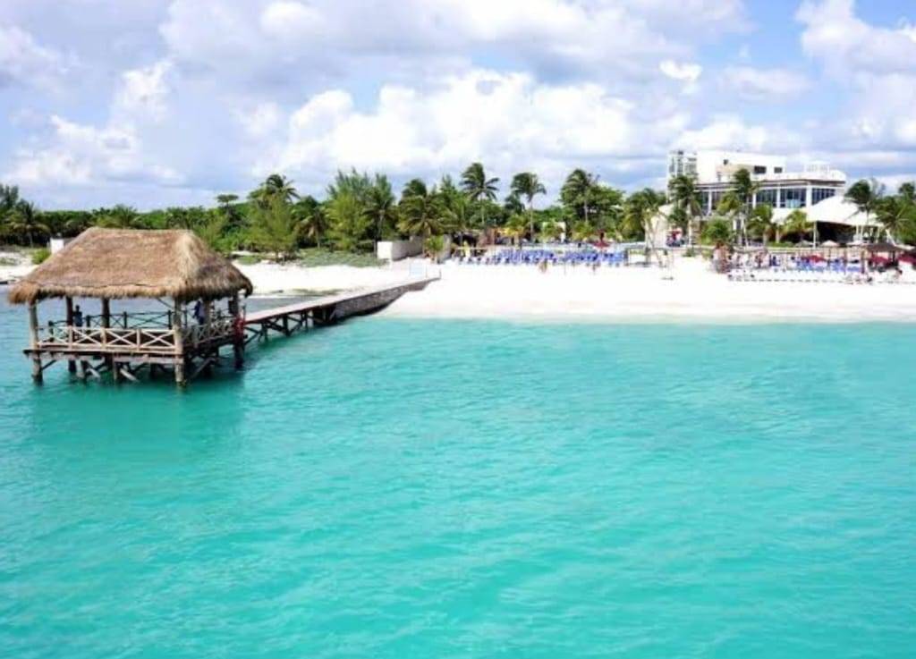 2 BED APARTMENT IN PLAYA DEL CARMEN