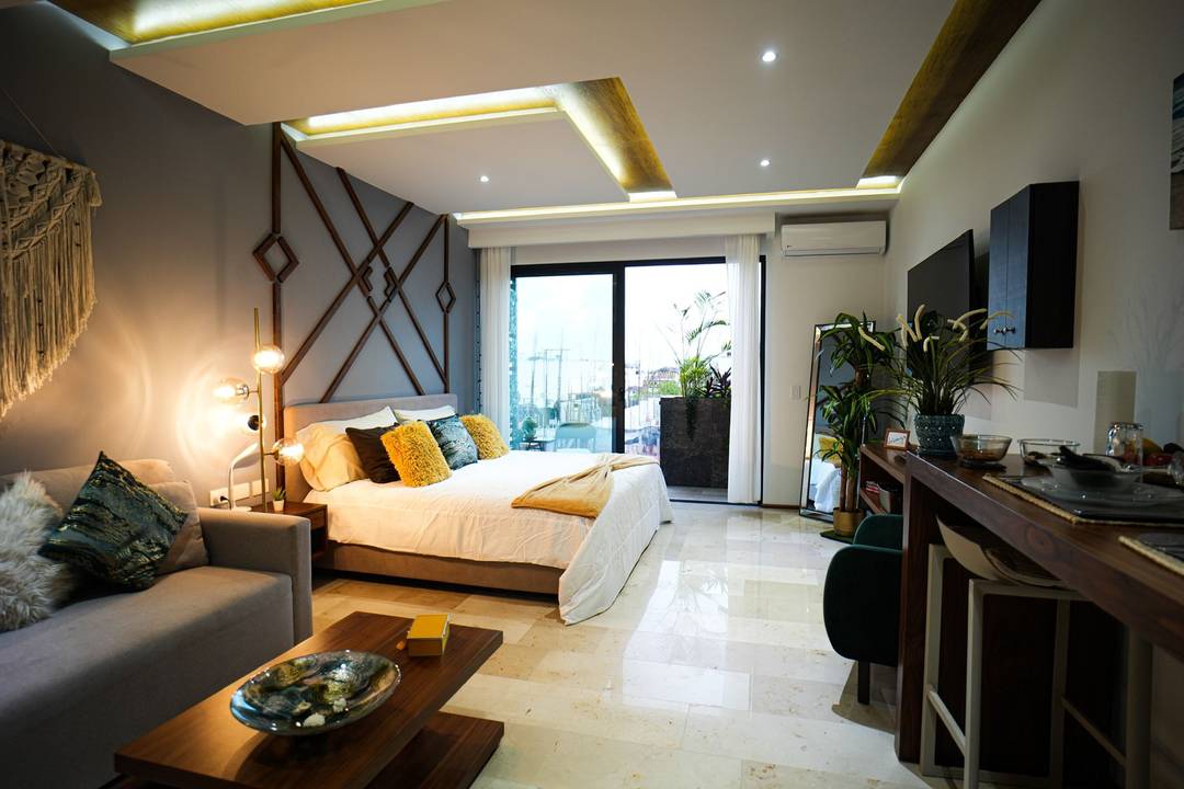 BOUTIQUE CHIC ! ROCKSTAR STUDIO NEXT TO THE BEST RESTAURANTS & CLUBS ON 5TH AVENUE