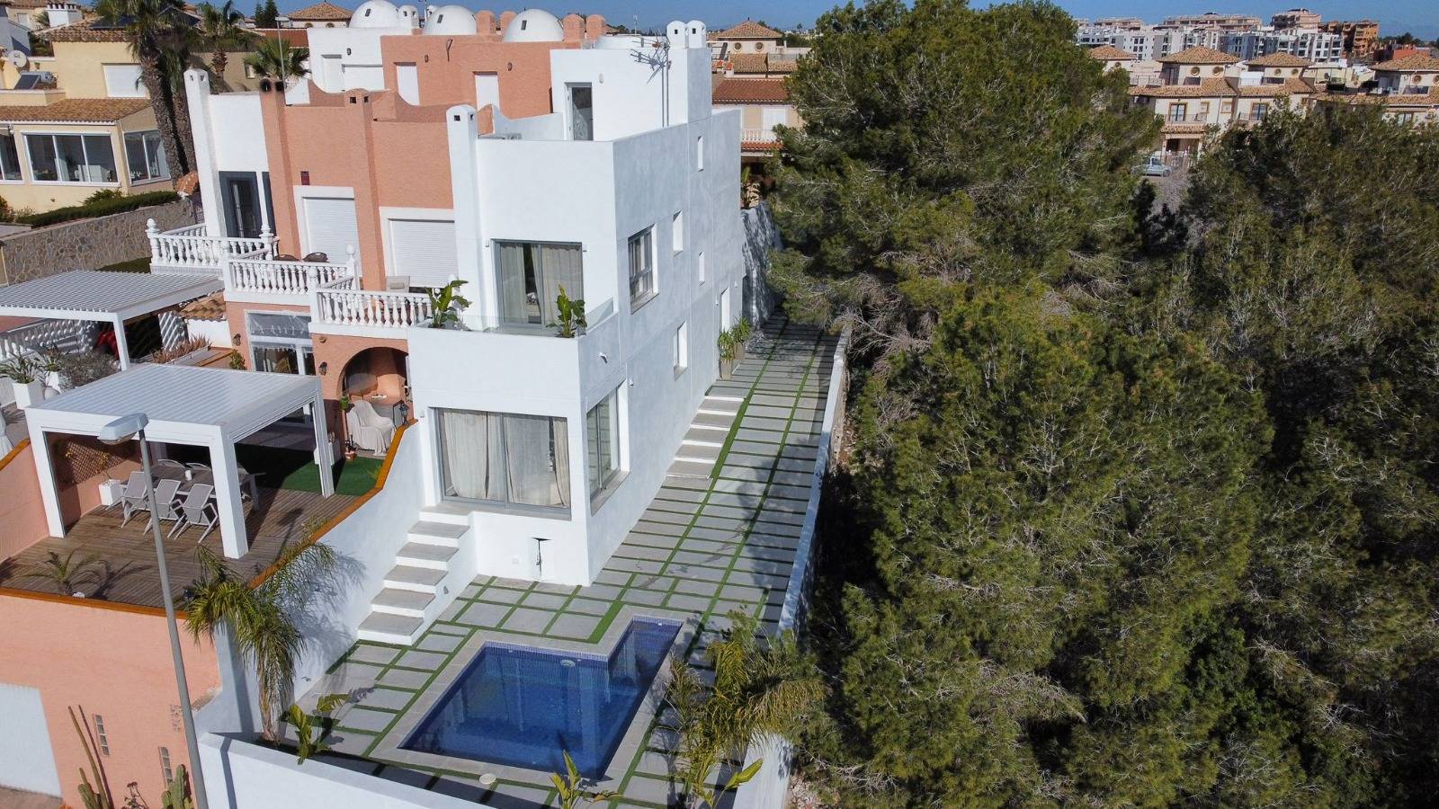 Spacious Modern Corner Townhouse with Gorgeous Sea Views and Private Pool near Villamartin, Orihuela Costa