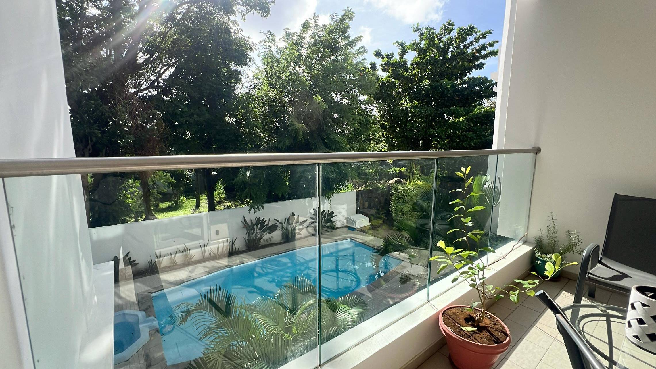 Serene 3-Bedroom Apartment with Pool & Garden Views in Royal Road, Mauritius – Walk to the Beach | USD $470,000