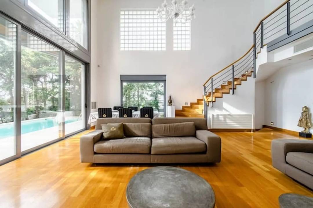 Luxurious 5Bd 5Br Maisonette in Glyfada (Aixoni) - A Jewel of Elegance