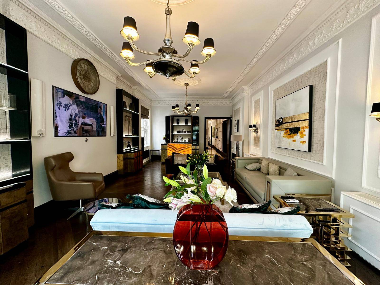 Exceptional Four Bedroom Apartment Overlooking Hyde Park