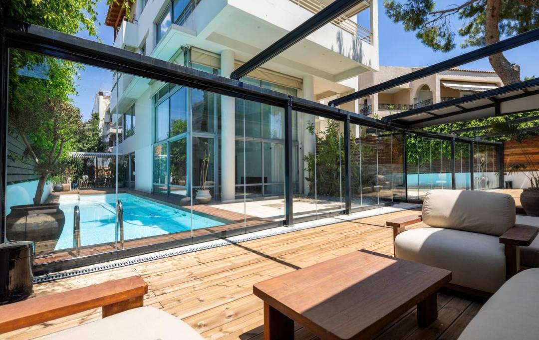 Luxury Garden Maisonette with Private Pool in Glyfada