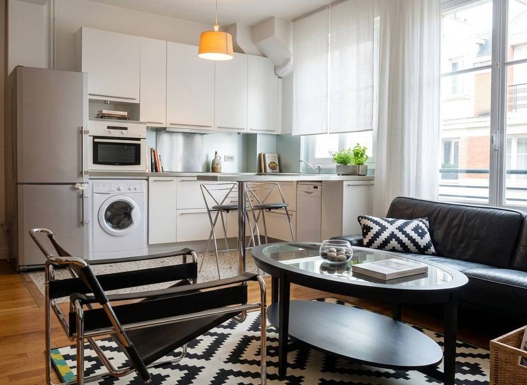 One-Bedroom Apartment on the Sixth Floor in the 16th Arrondissement