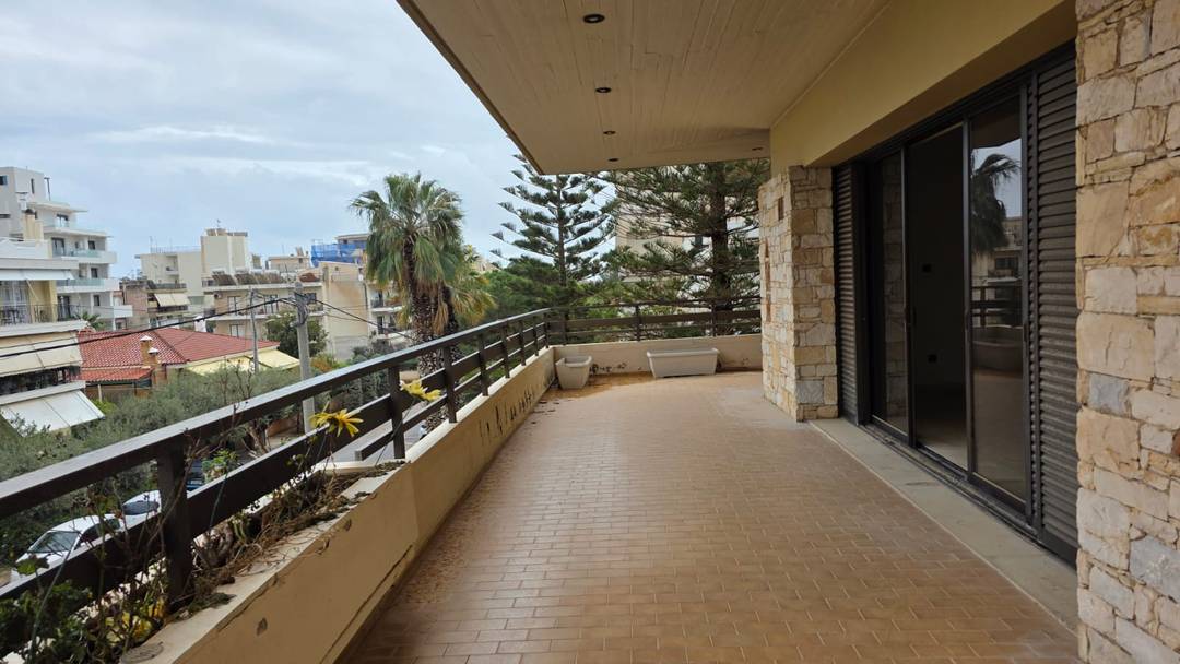 Golf, Glyfada 2nd floor Apartment 187 sqm