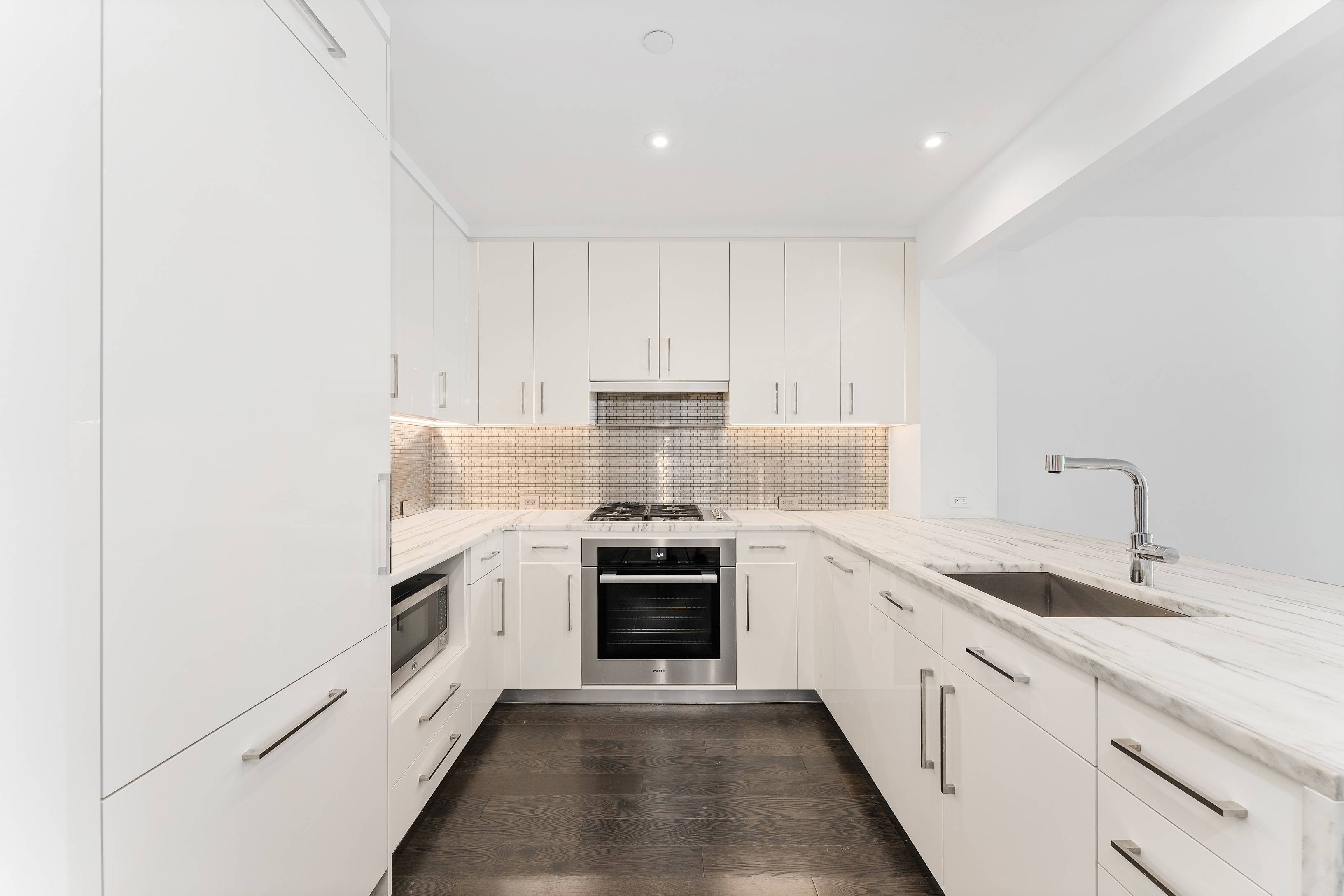 Spacious 2 Bedroom unit w/den at One Riverside Park