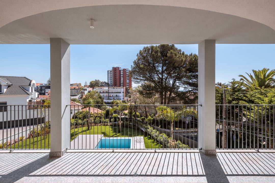 Estoril Apartment | 259 sqm | 3 Beds | Stuning Views | Private 59sqm Terrace | Shared Pool