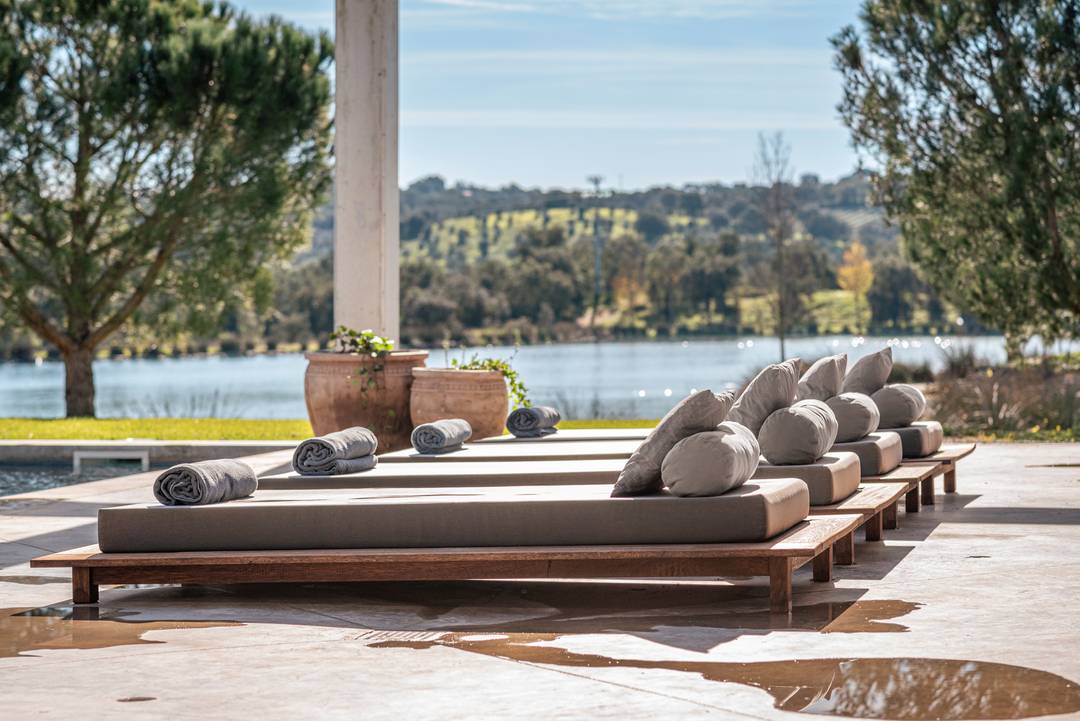 Where Slow Living Meets Sophisticated Design - Astonishing three bedroom lake Villa with private pool in exclusive resort