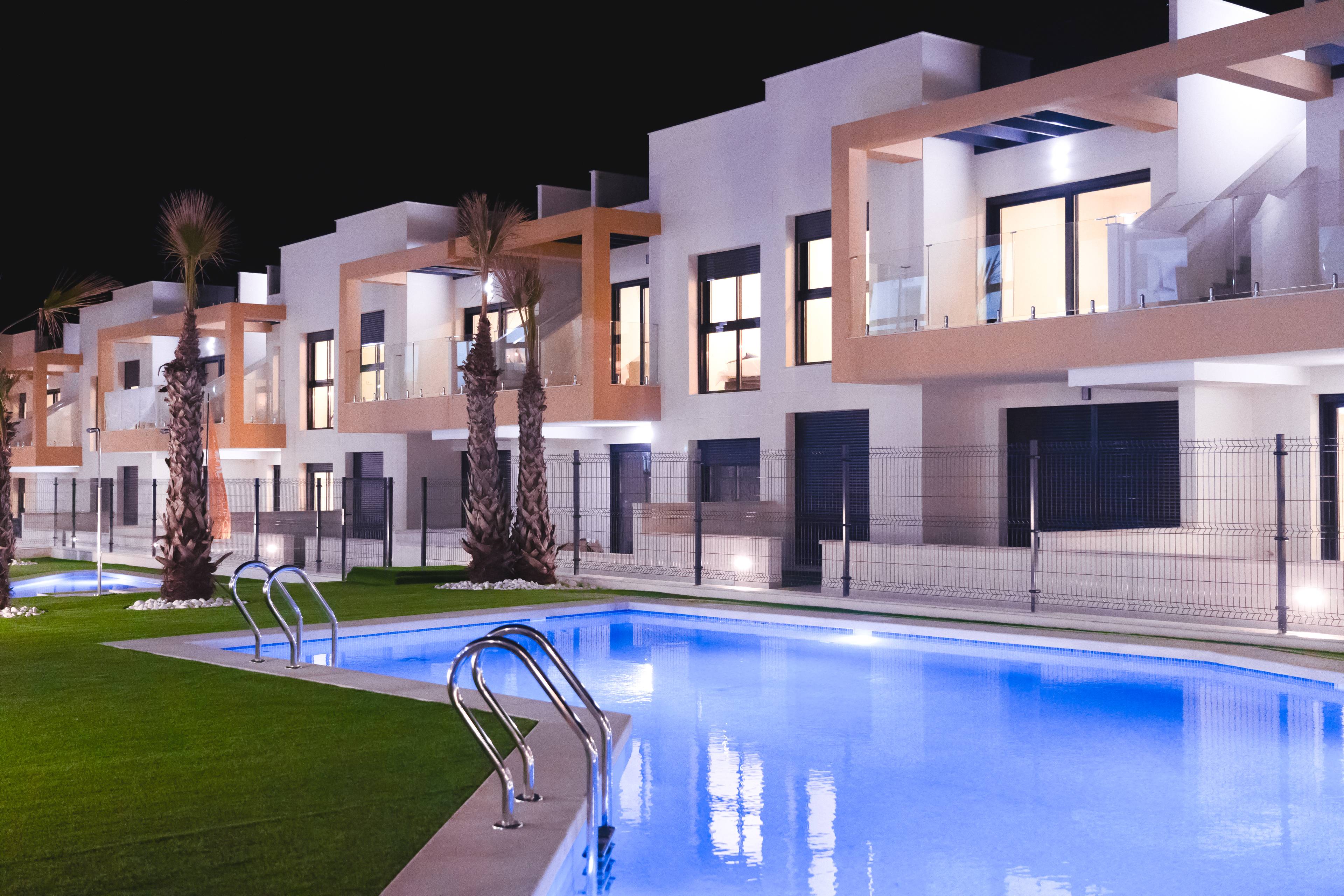 NEW BUILD RESIDENCIAL COMPLEX IN Villamartin / Playa Flamenca