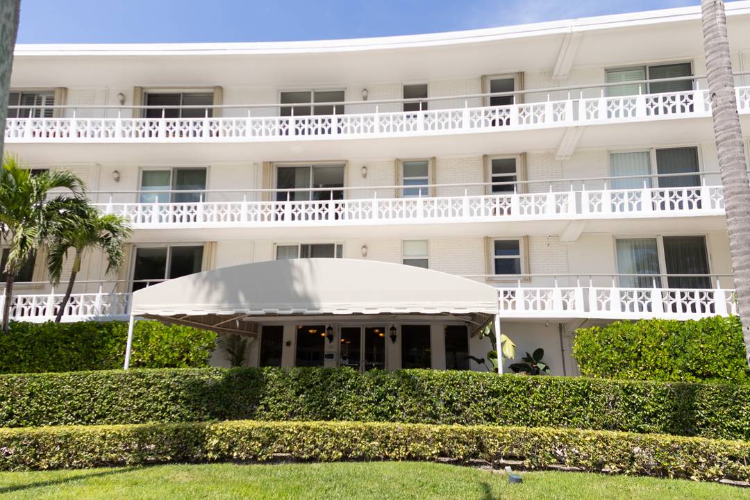 Experience the Palm Beach Lifestyle!