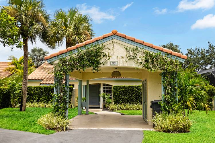 Wellington Polo Rental within Palm Beach Polo and Country Club
