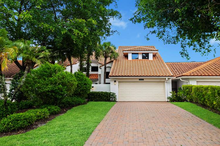 Newly Renovated Townhome within Palm Beach Polo and Country Club