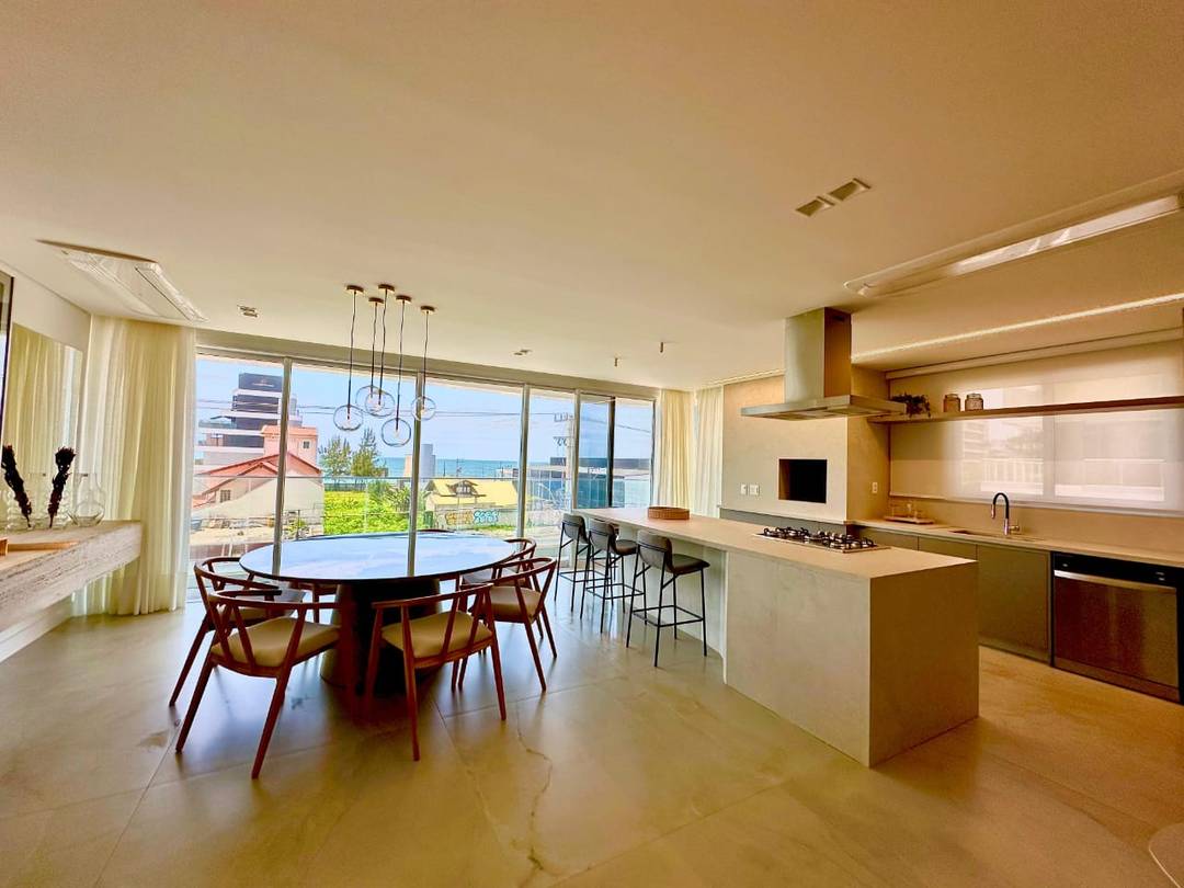 Spacious 210m² Furnished Apartment with 4 En Suite Bedrooms at Le Blanc Brava Residence – Praia Brava, Itajaí