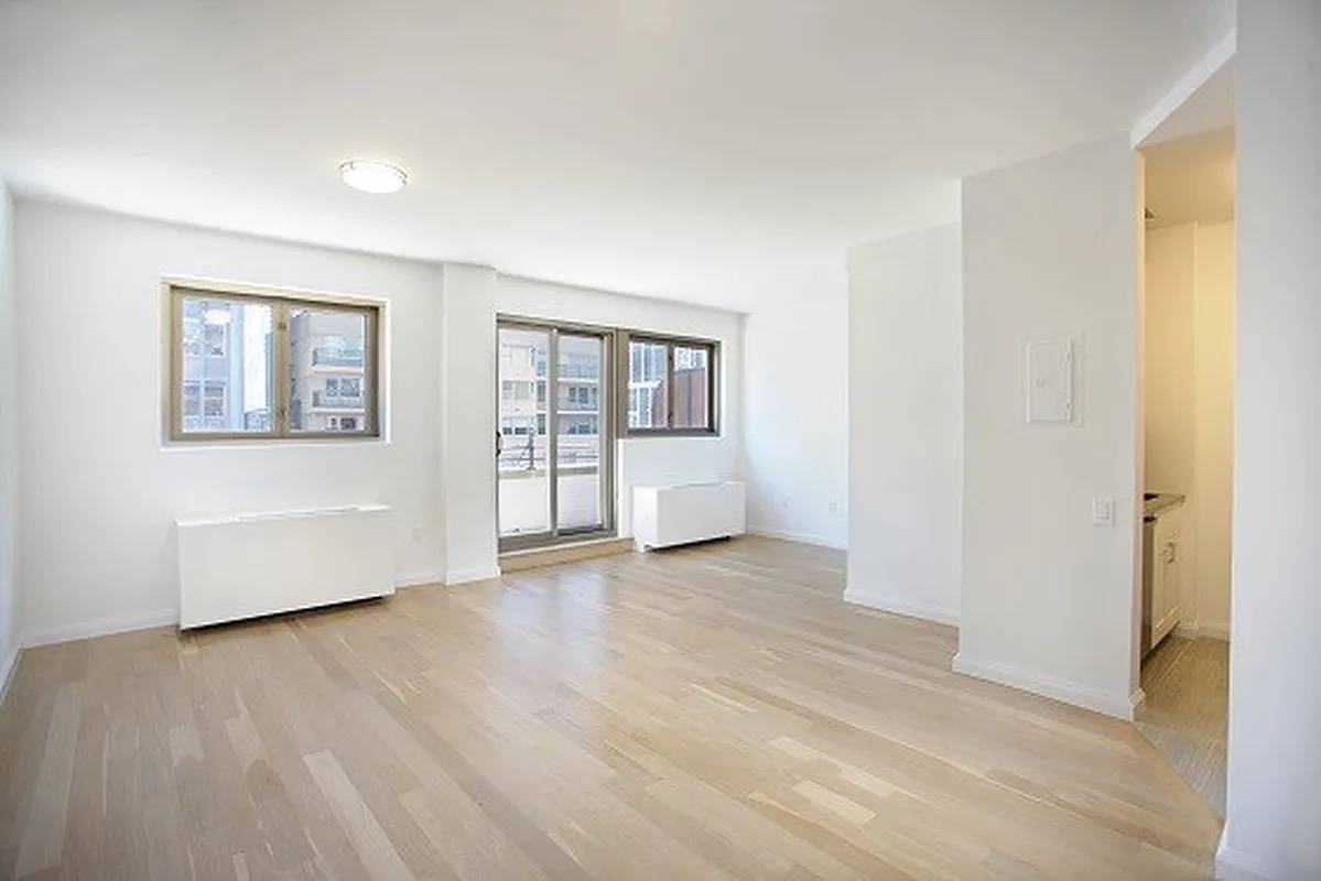 NO FEE 1 BED/1 BATH IN A LUXURY MIDTOWN WEST BUILDING WITH TERRACE