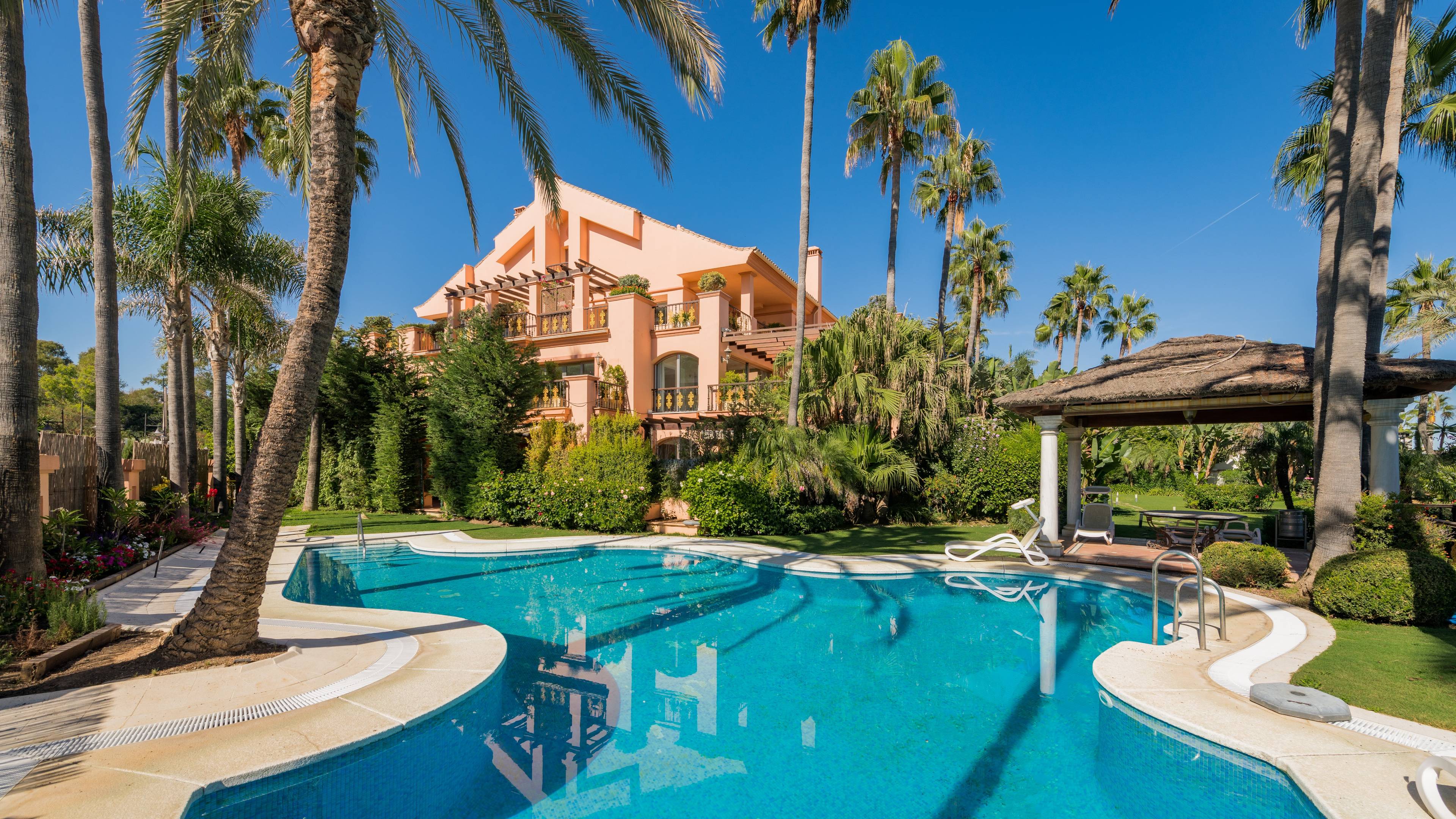 Beachfront 5 Bed Duplex Apartment for Sale, Puerto Banús, Marbella