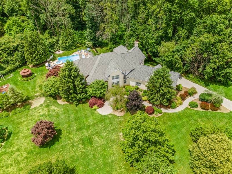 Luxury Living in Far Hills Situated on 7 Private Acres