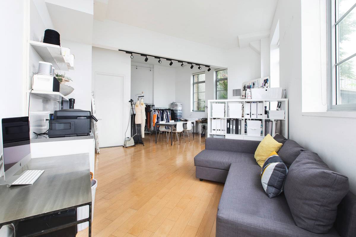Arrist Lofts -  Bright Workspace / Professional Studio