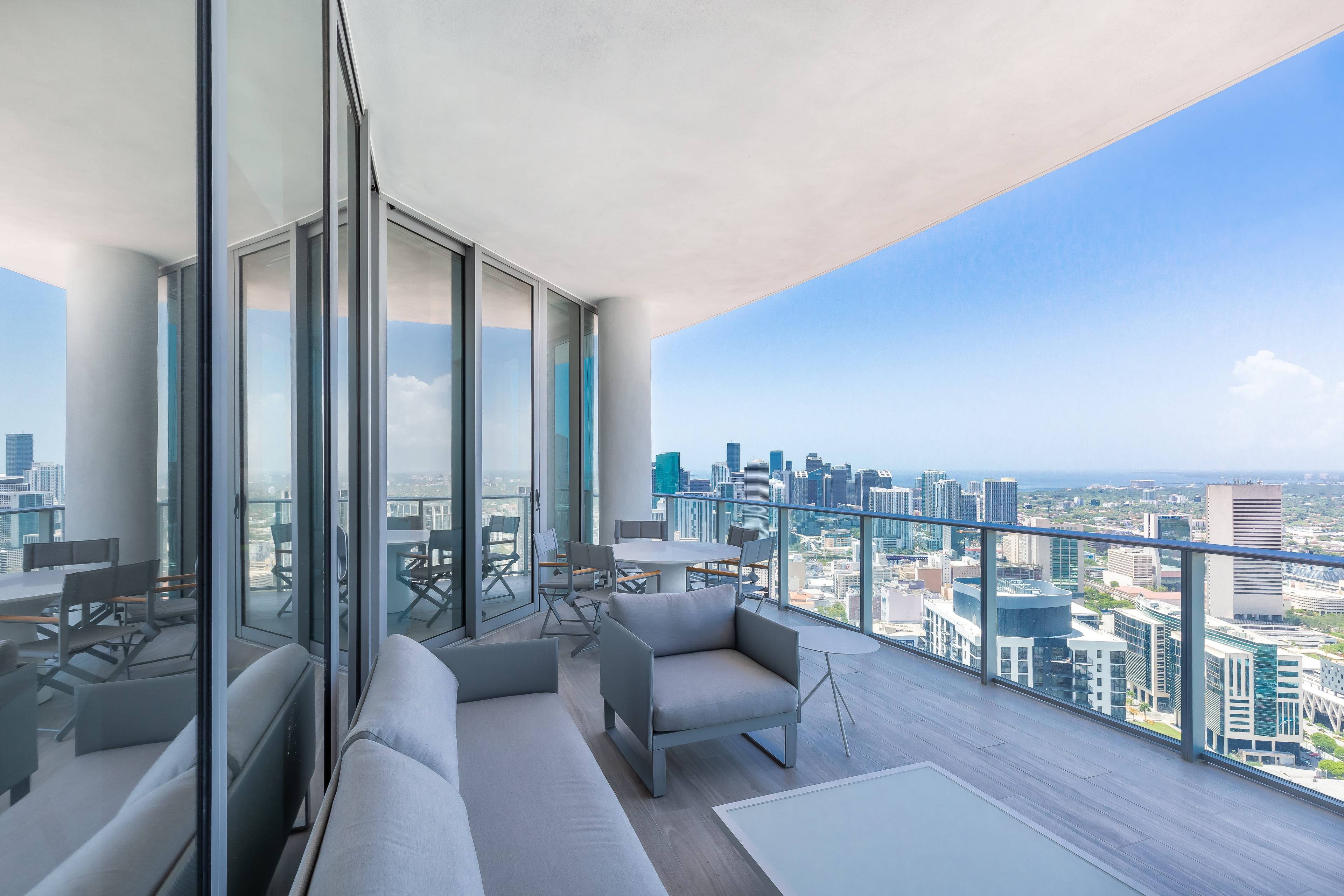 PENTHOUSE IN THE SKY | ULTRA LUXURY BUILDING | MIAMI WORLDCENTER