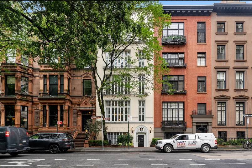 Rare Spacious 2 Bed 1 Bath in Gramercy Park!