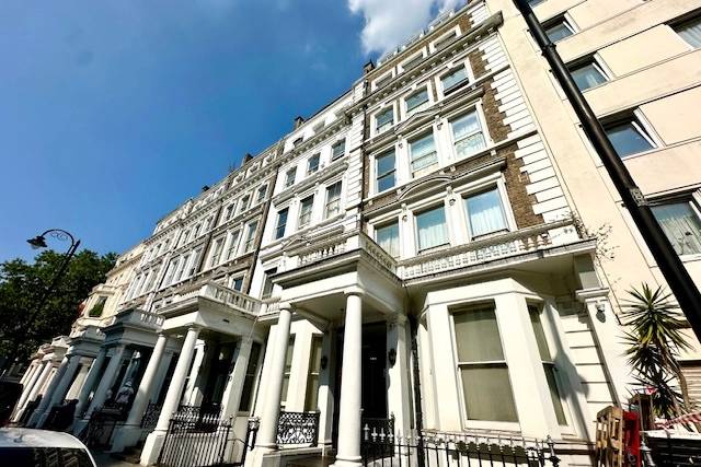 Substantial freehold investment building in Earls Court, London. SW5