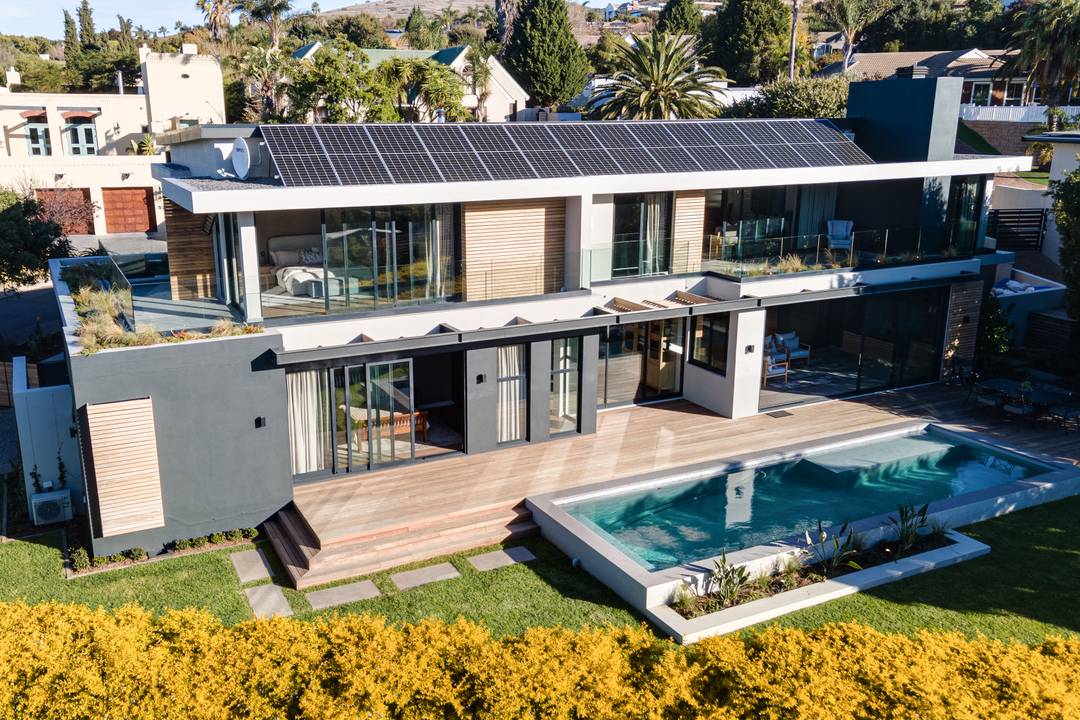 Luxurious Four-bedroom, Four-bathroom Home in Popular Cape Town Estate
